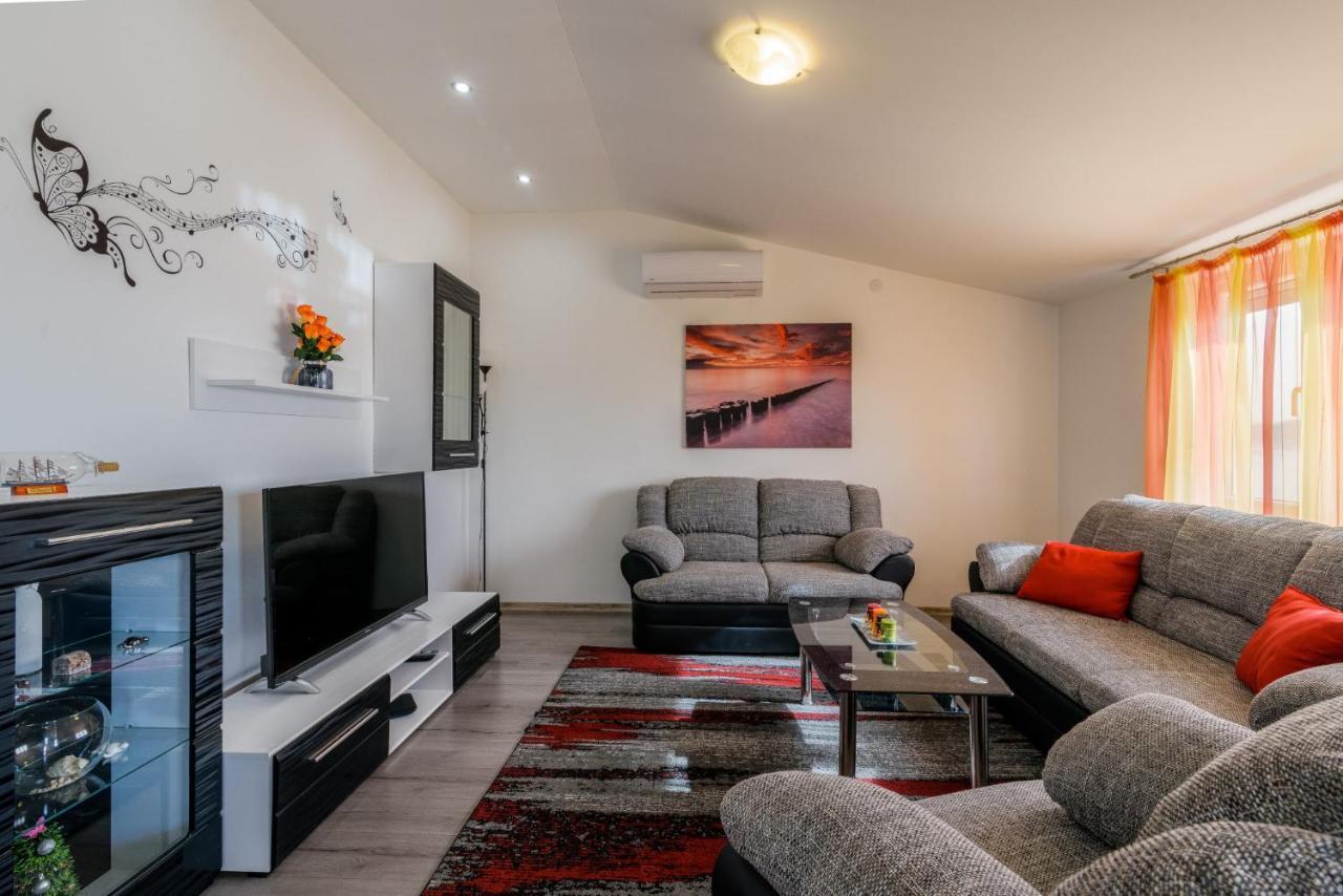 La Bodega Apartments Τρογκίρ Εξωτερικό φωτογραφία